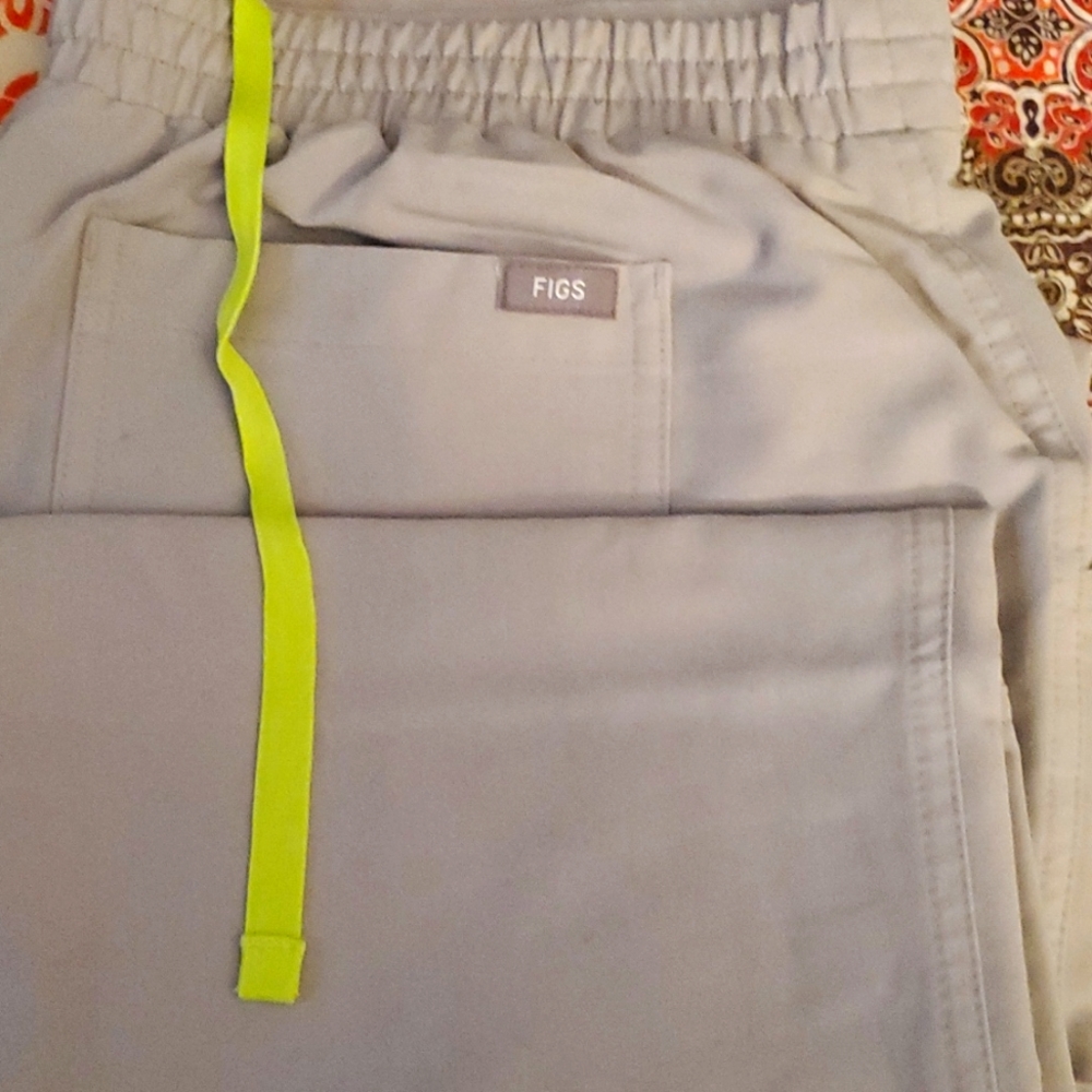 Figs Scrubs Bottom LP